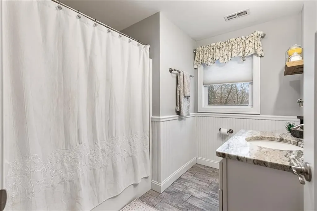 56 Harbor Ridge Lane Tiverton RI 02878