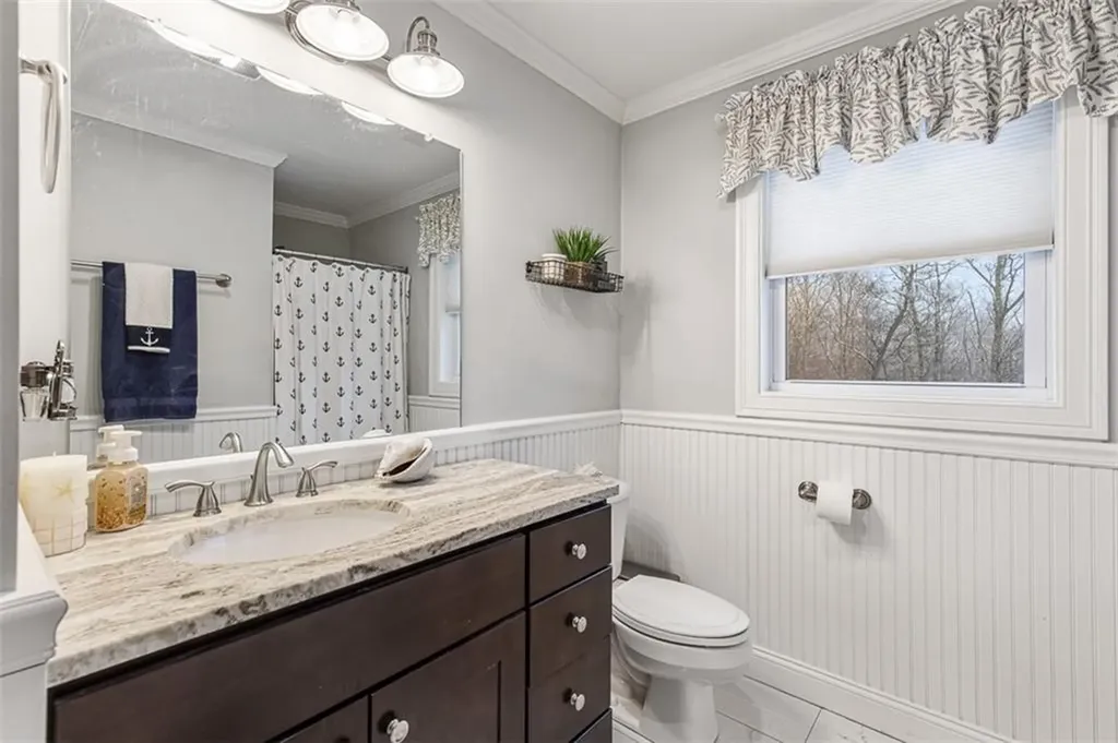 56 Harbor Ridge Lane Tiverton RI 02878