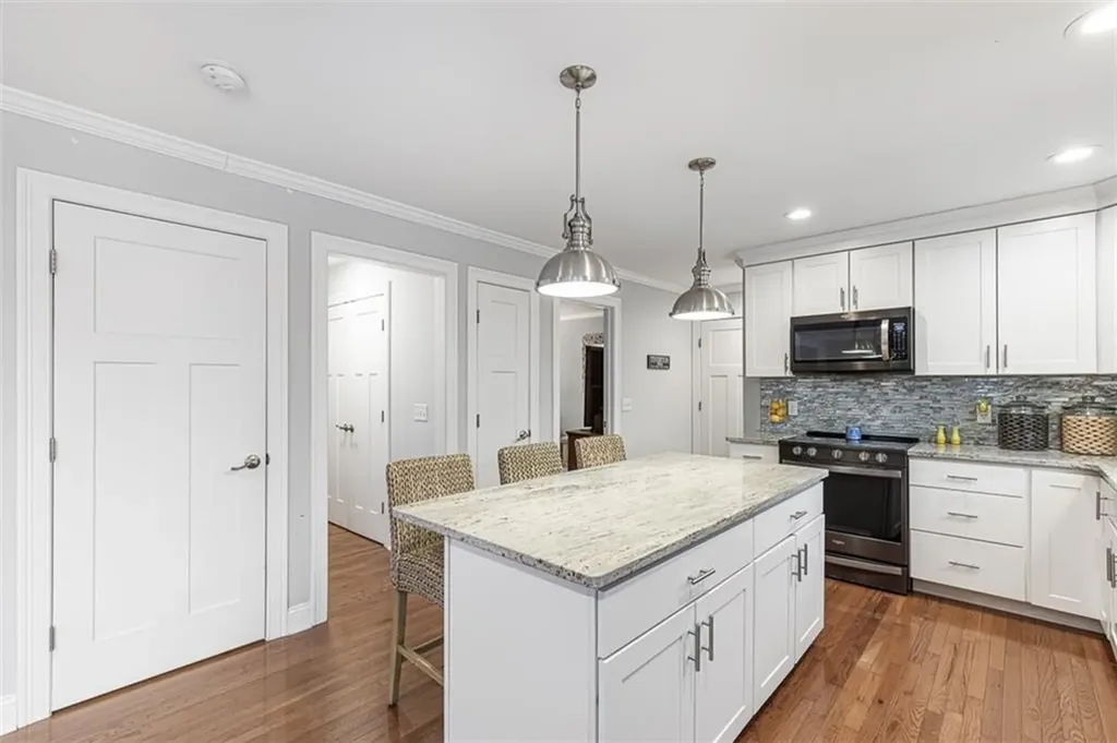 56 Harbor Ridge Lane Tiverton RI 02878