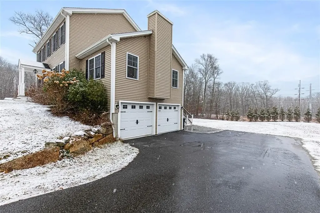 56 Harbor Ridge Lane Tiverton RI 02878