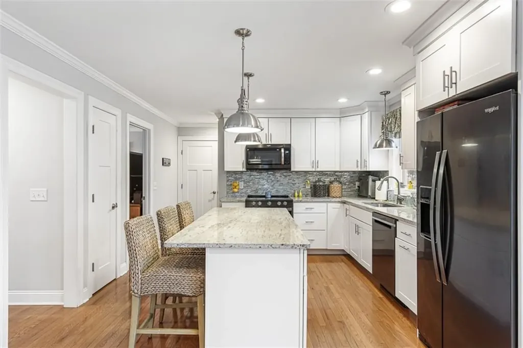 56 Harbor Ridge Lane Tiverton RI 02878