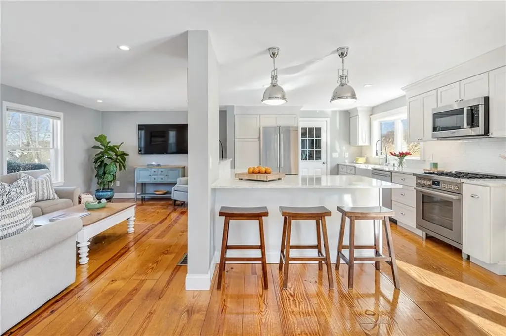 81 Beagle Drive Middletown RI 02842