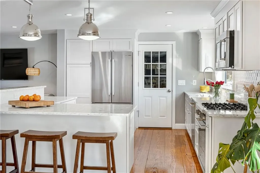 81 Beagle Drive Middletown RI 02842