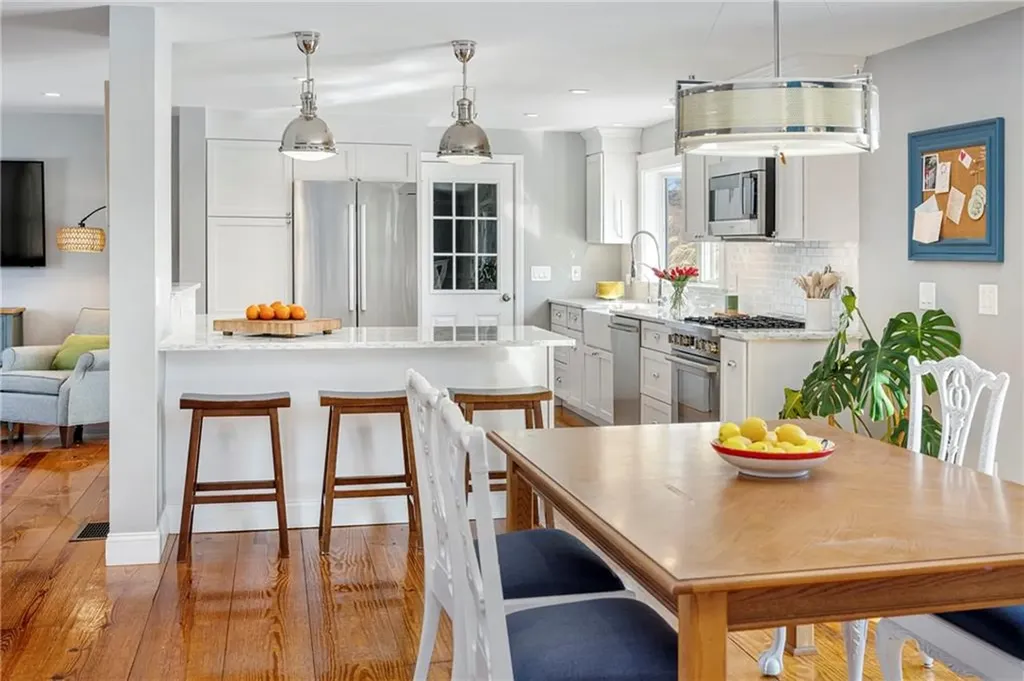 81 Beagle Drive Middletown RI 02842