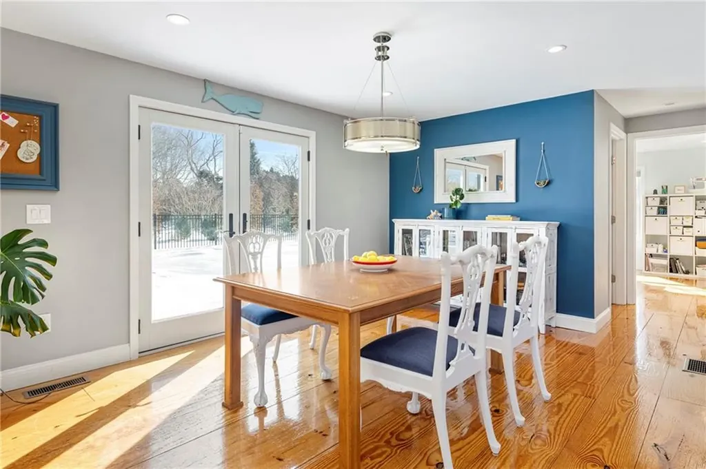 81 Beagle Drive Middletown RI 02842