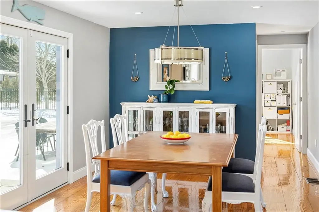 81 Beagle Drive Middletown RI 02842