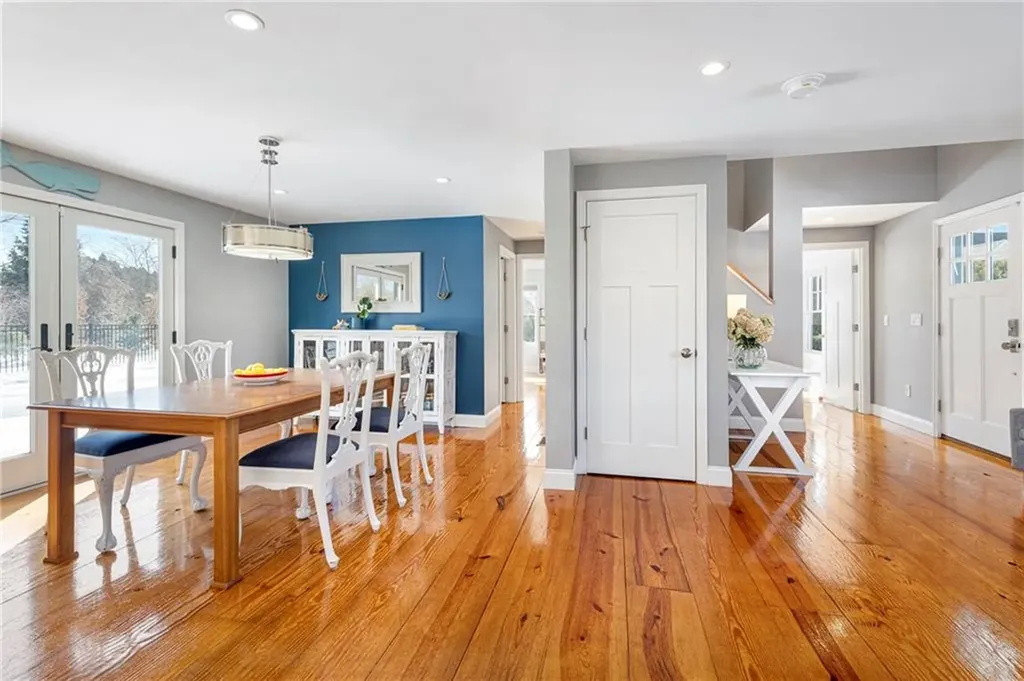 81 Beagle Drive Middletown RI 02842