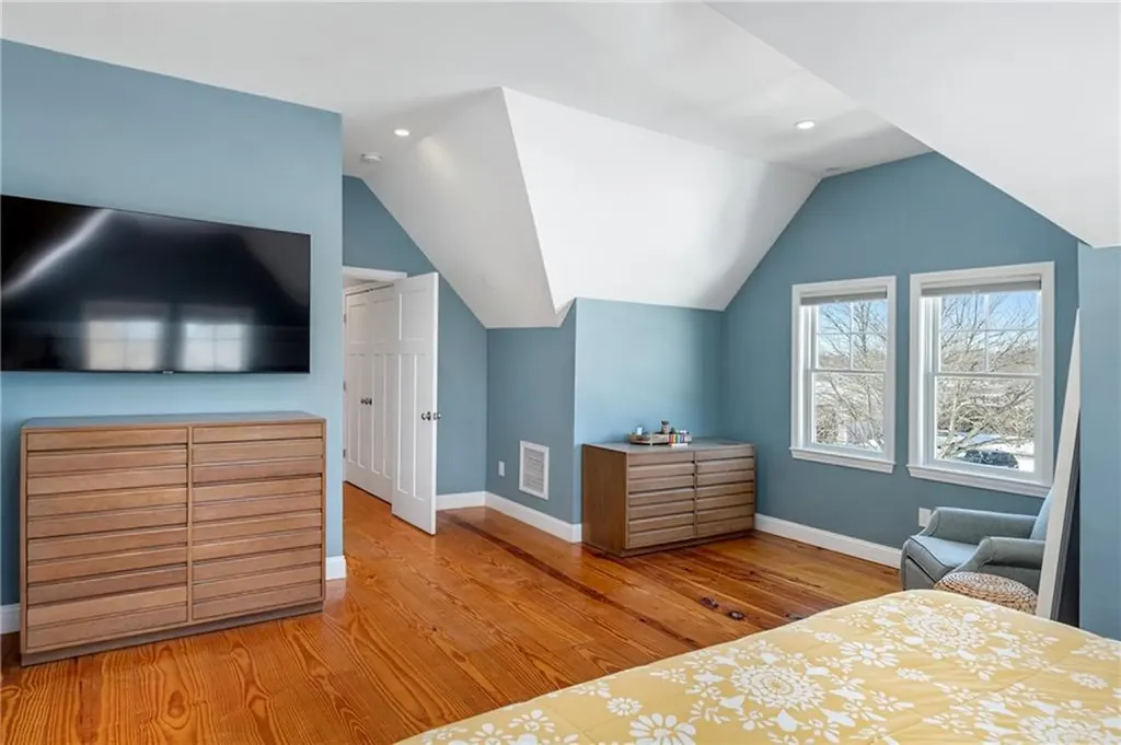 81 Beagle Drive Middletown RI 02842