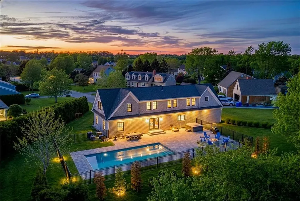 81 Beagle Drive Middletown RI 02842