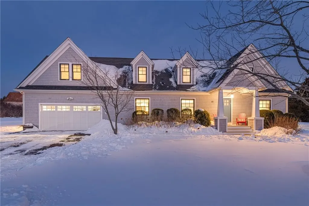 81 Beagle Drive Middletown RI 02842