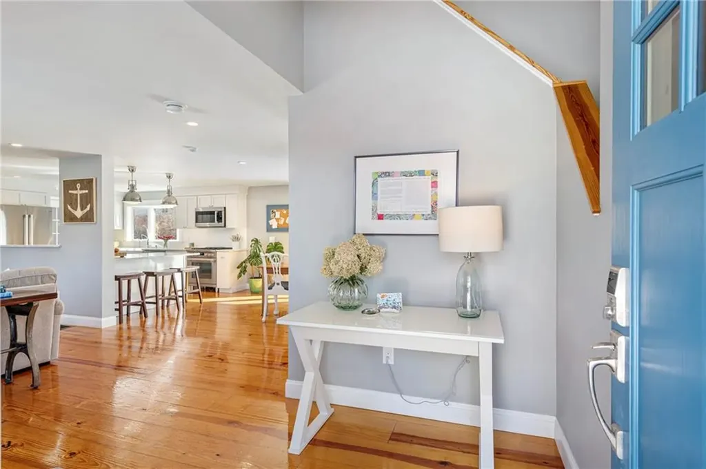 81 Beagle Drive Middletown RI 02842