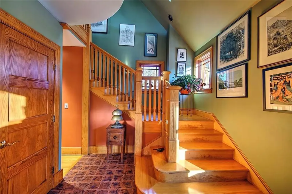 9 Howe Street Bristol RI 02809