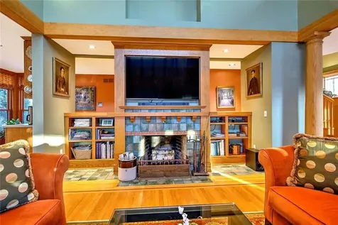 9 Howe Street Bristol RI 02809