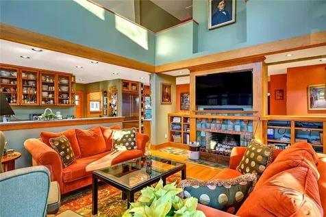 9 Howe Street Bristol RI 02809