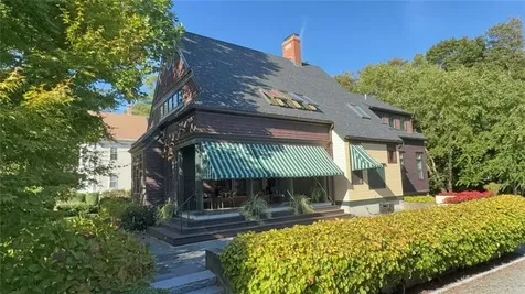 9 Howe Street Bristol RI 02809