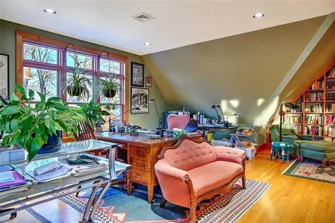 9 Howe Street Bristol RI 02809