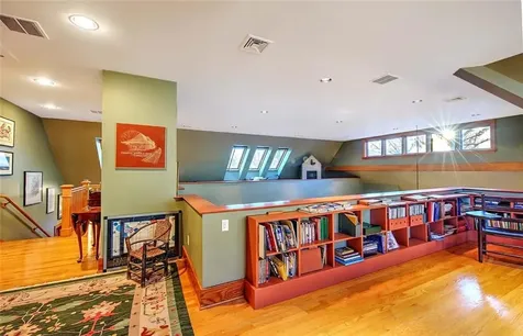 9 Howe Street Bristol RI 02809