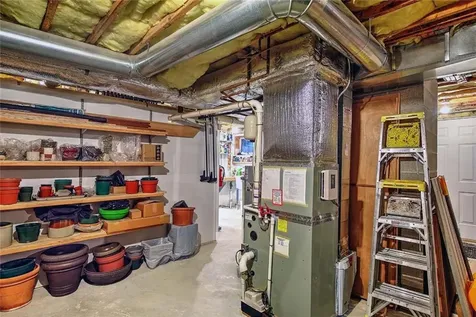 9 Howe Street Bristol RI 02809