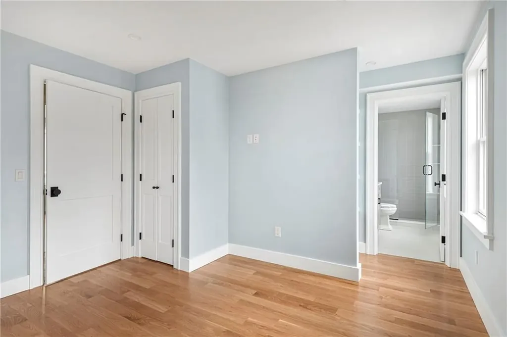 118 Newport Avenue Middletown RI 02842