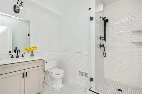 118 Newport Avenue Middletown RI 02842