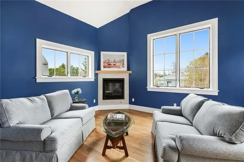 118 Newport Avenue Middletown RI 02842
