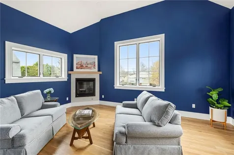 118 Newport Avenue Middletown RI 02842