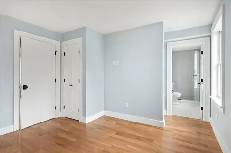 118 Newport Avenue Middletown RI 02842
