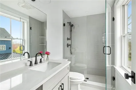 118 Newport Avenue Middletown RI 02842