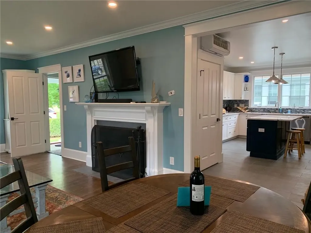 86 Carroll Avenue Newport RI 02840