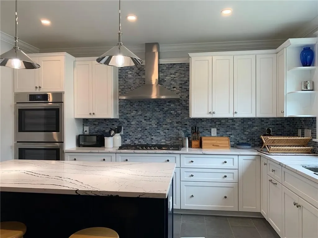 86 Carroll Avenue Newport RI 02840