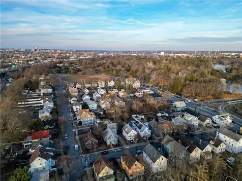 113 Alger Avenue Providence RI 02905