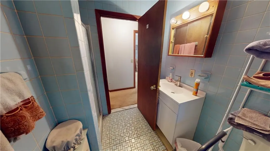 2545 Division Road East Greenwich RI 02818