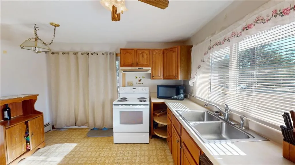 2545 Division Road East Greenwich RI 02818