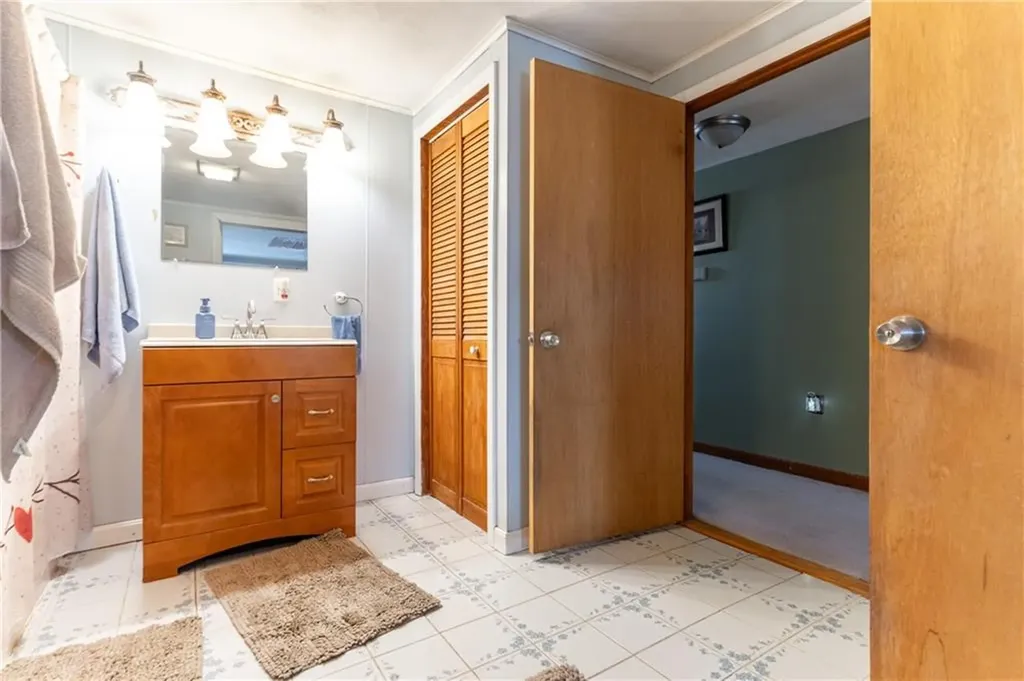 60 Salisbury Road Glocester RI 02814