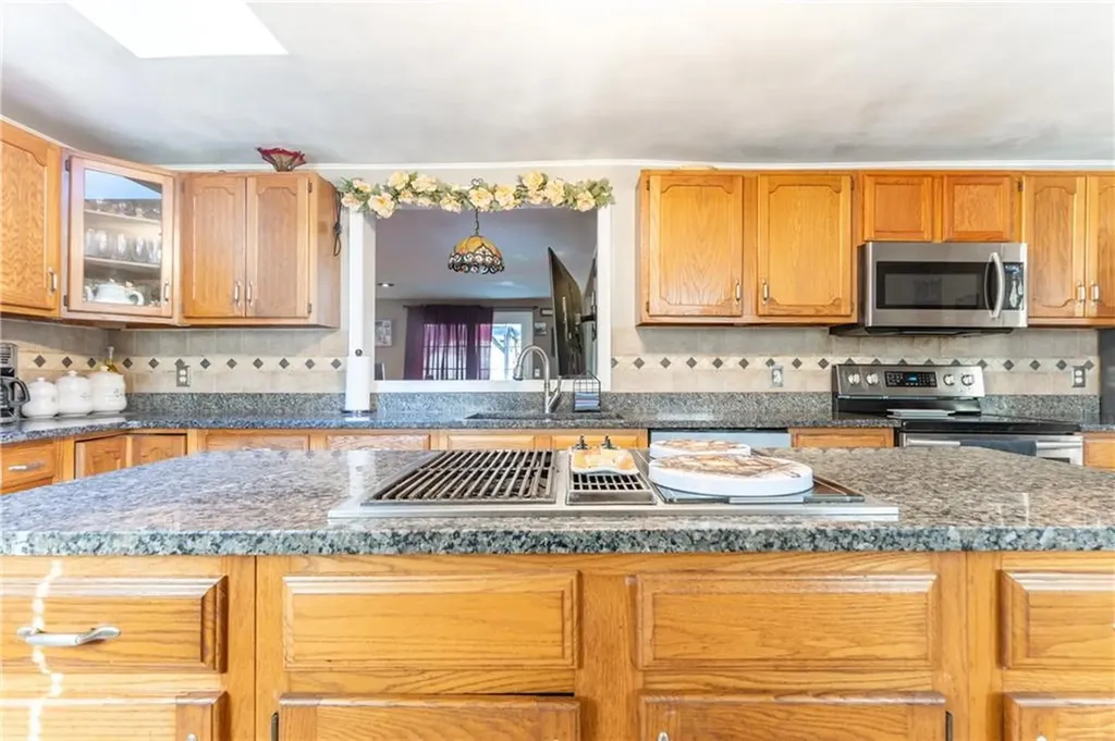 60 Salisbury Road Glocester RI 02814