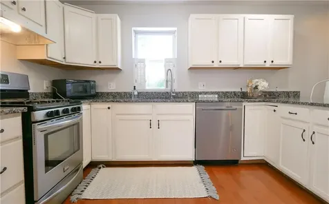 19 .5 Underwood Court Newport RI 02840
