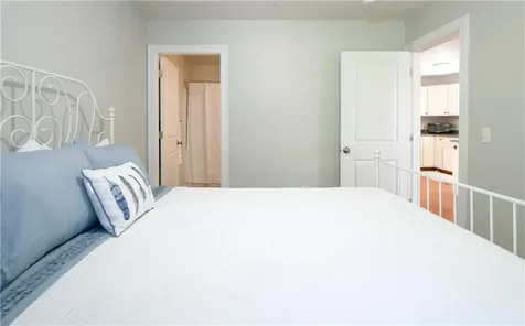 19 .5 Underwood Court Newport RI 02840