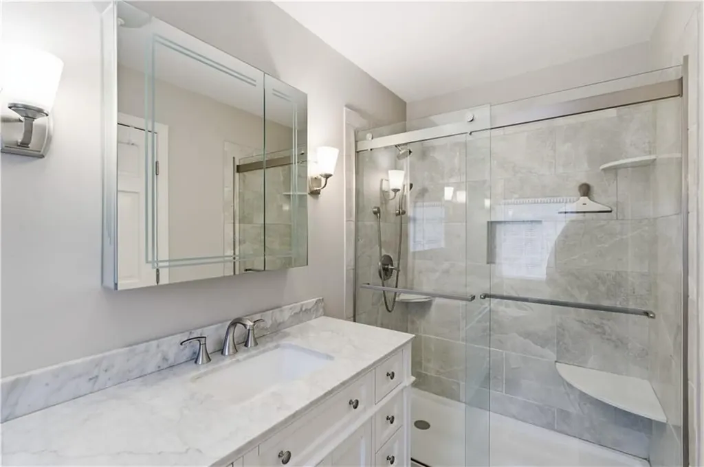 113 Log Road North Smithfield RI 02896