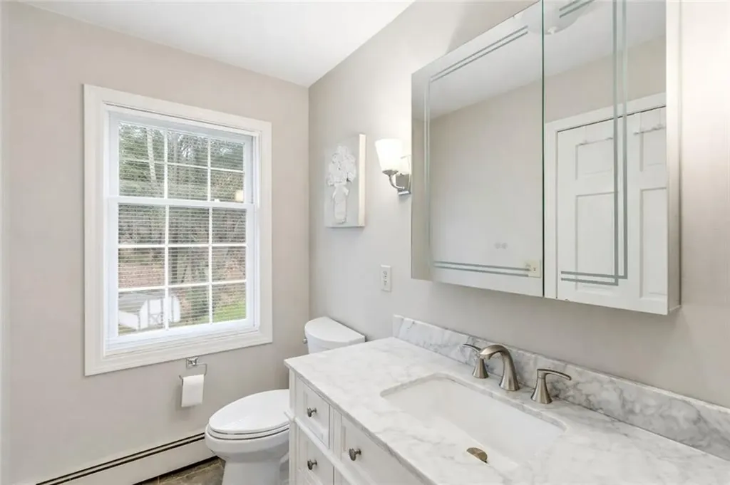 113 Log Road North Smithfield RI 02896