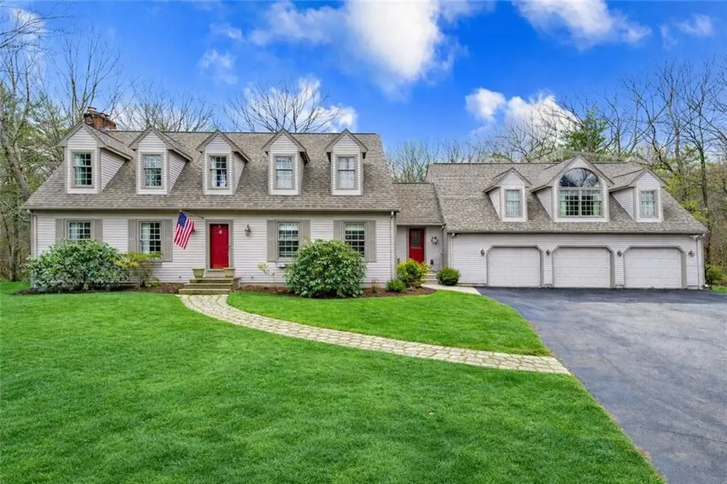 113 Log Road North Smithfield RI 02896