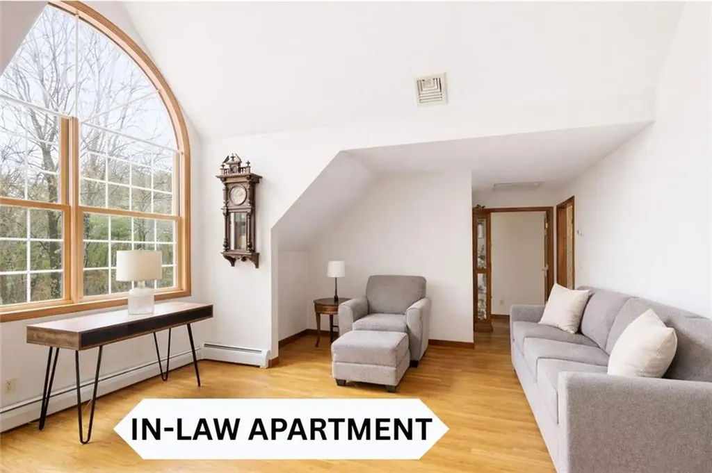 113 Log Road North Smithfield RI 02896