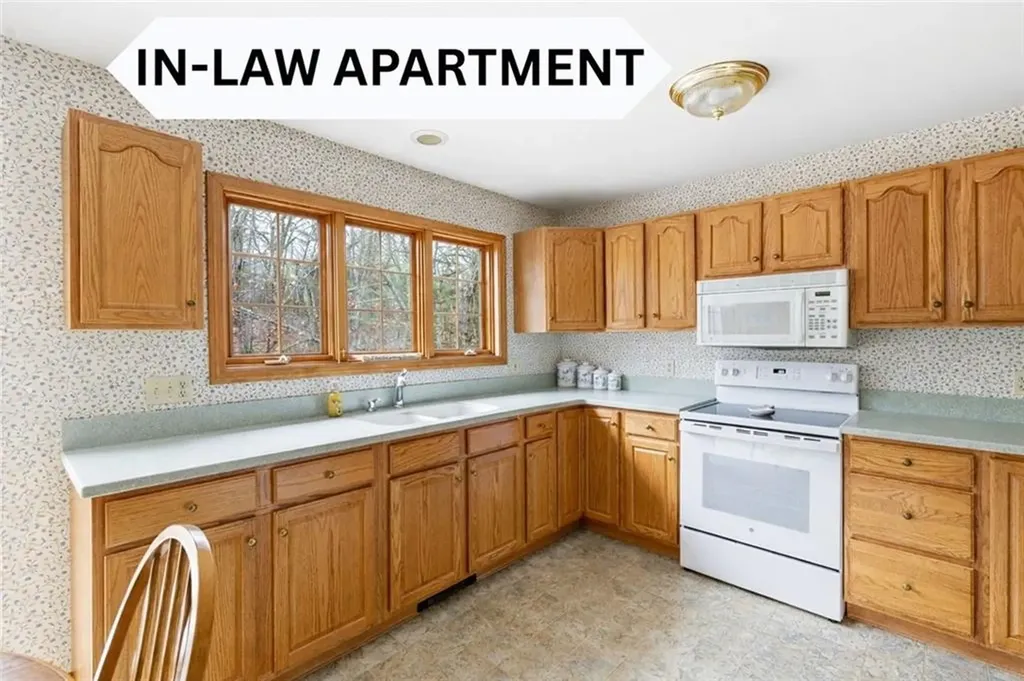 113 Log Road North Smithfield RI 02896