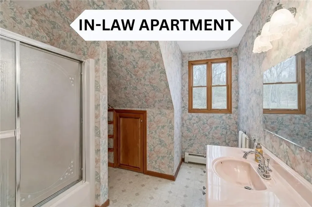 113 Log Road North Smithfield RI 02896