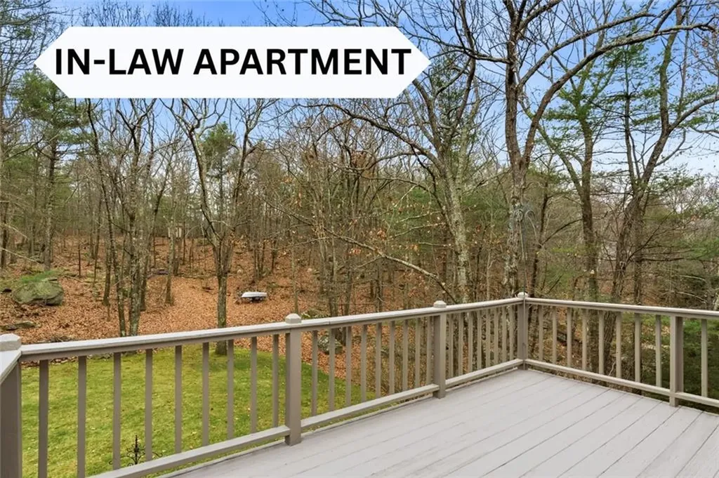 113 Log Road North Smithfield RI 02896