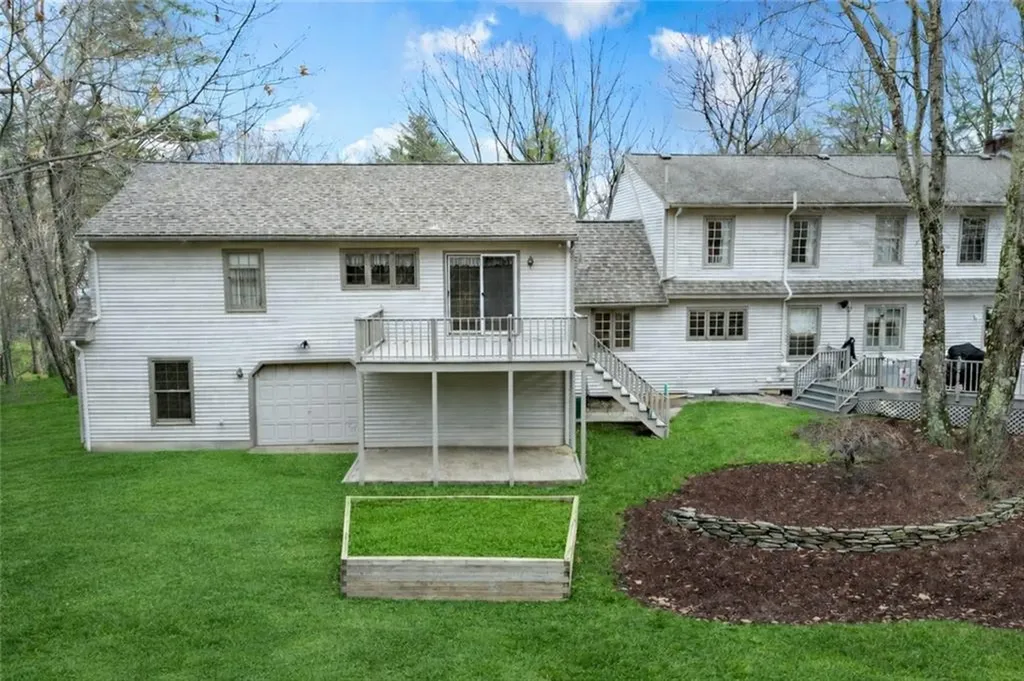 113 Log Road North Smithfield RI 02896