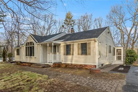 42 Belfield Drive Johnston RI 02919