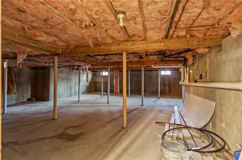 42 Belfield Drive Johnston RI 02919