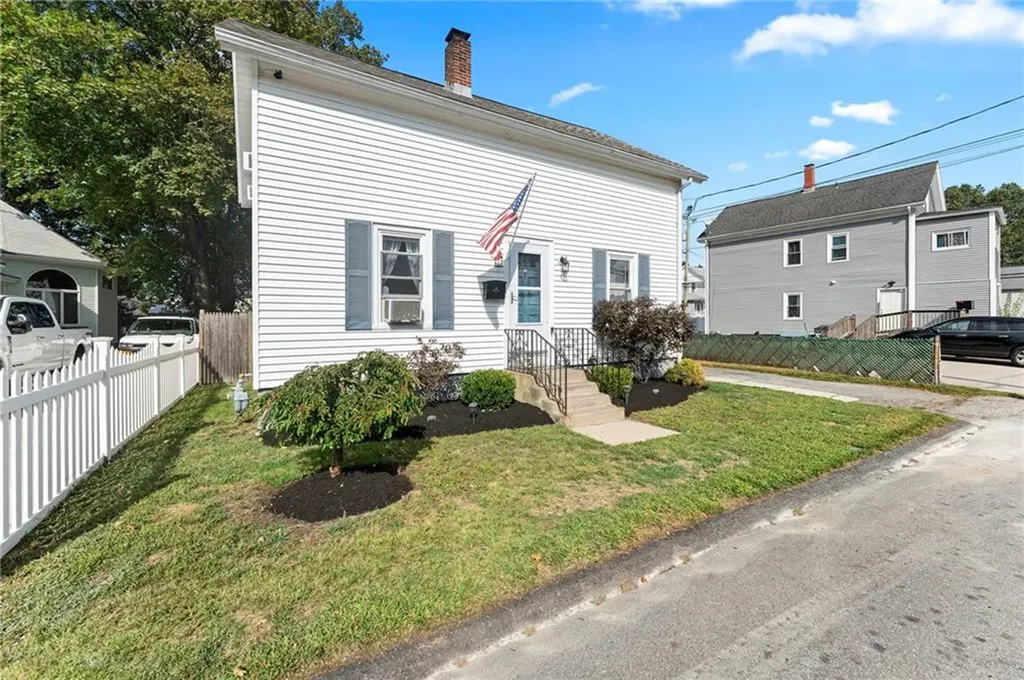 3 Arnold Avenue Lincoln RI 02865