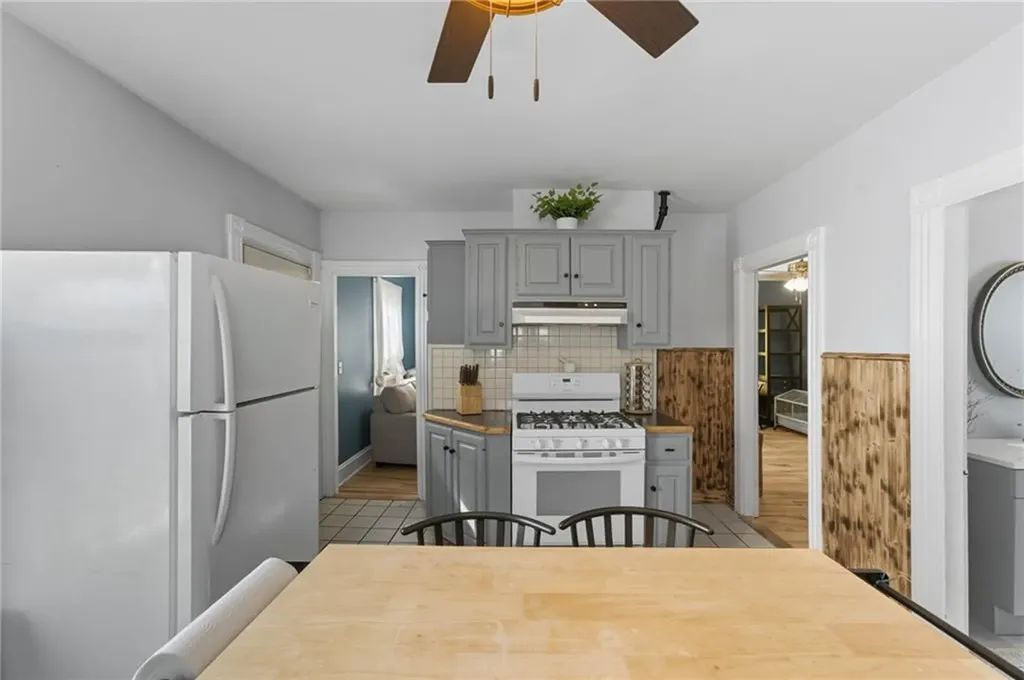 3 Arnold Avenue Lincoln RI 02865