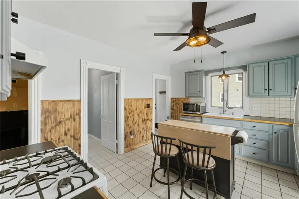 3 Arnold Avenue Lincoln RI 02865